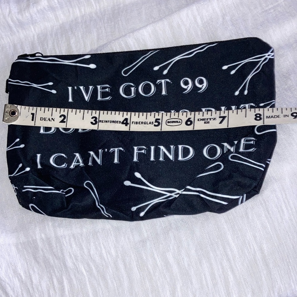 Cosmetic Case NWOT Make up Pouch Unbranded Black & White - Picture 7 of 15
